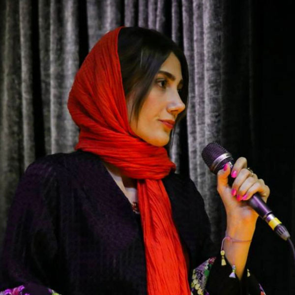 فرناز-کاظم-لو-آموزش-صدا-سازی-آواز-پاپ-در-بهترین-آموزشگاه-1-موسیقی-شمال-تهران